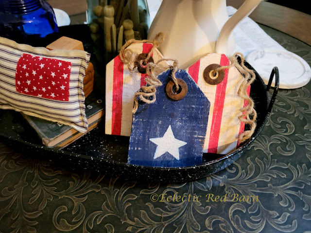 4th of July Blocks. Share NOW. #4thof July. #holidaydecor #patrioticdecor #craft #eclecticredbarn #palletboarddecor